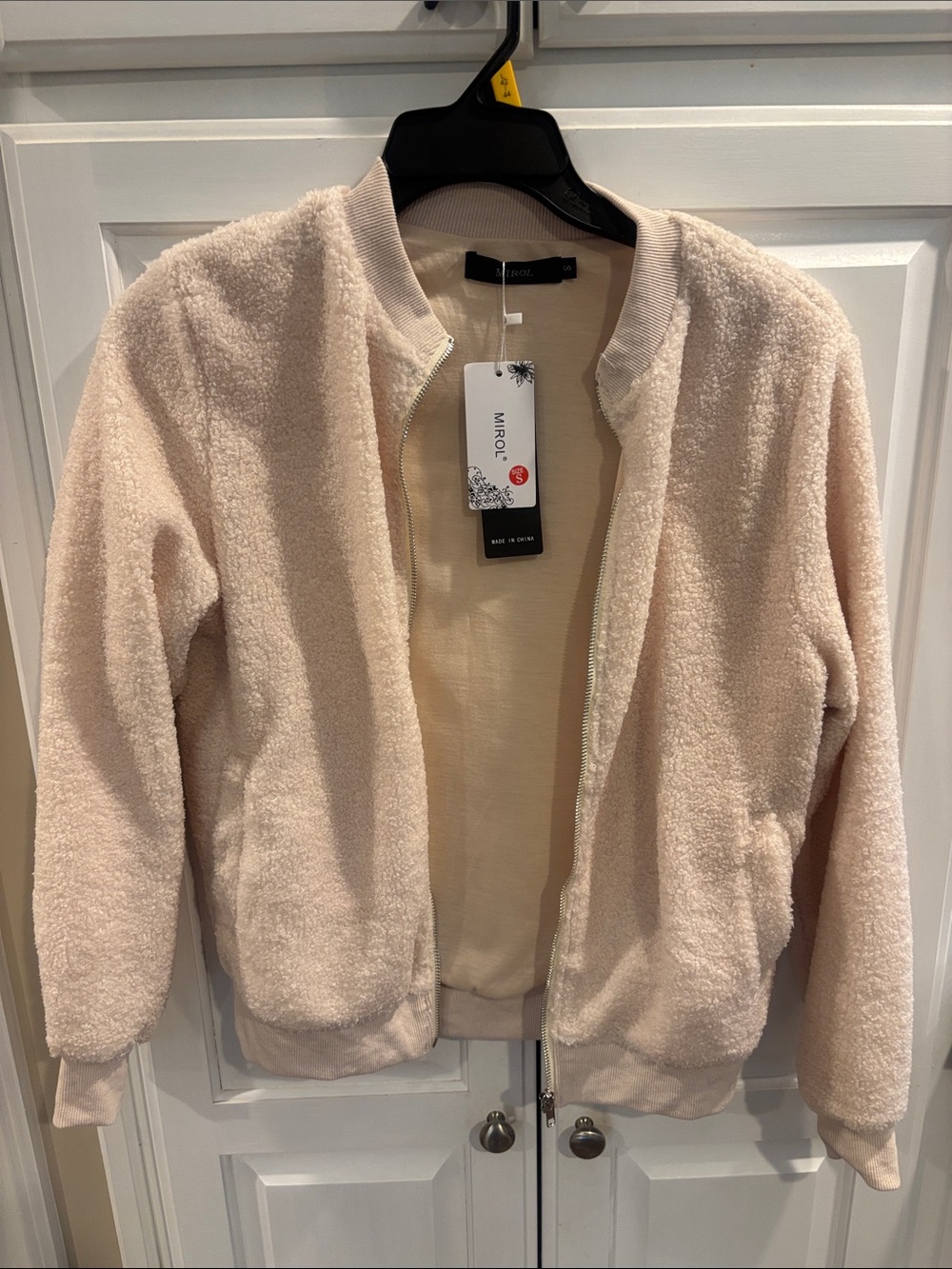 MIROI Women's Cream Sherpa Bomber Jacket - Cozy Zip-Front